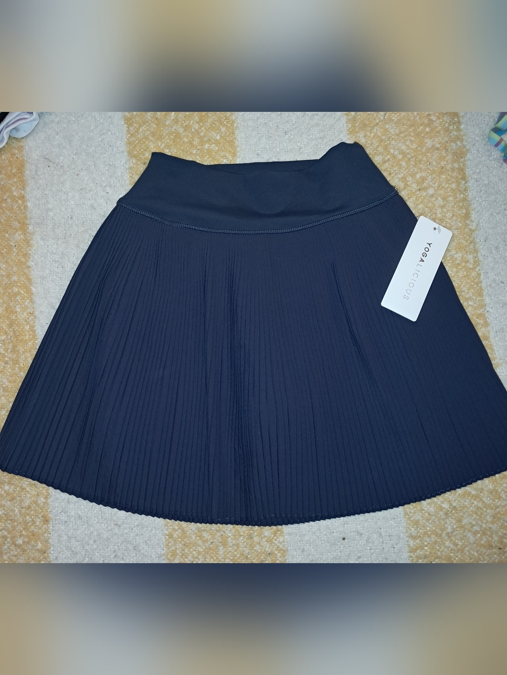 NWT Yogalicious brand Women's size xs skort